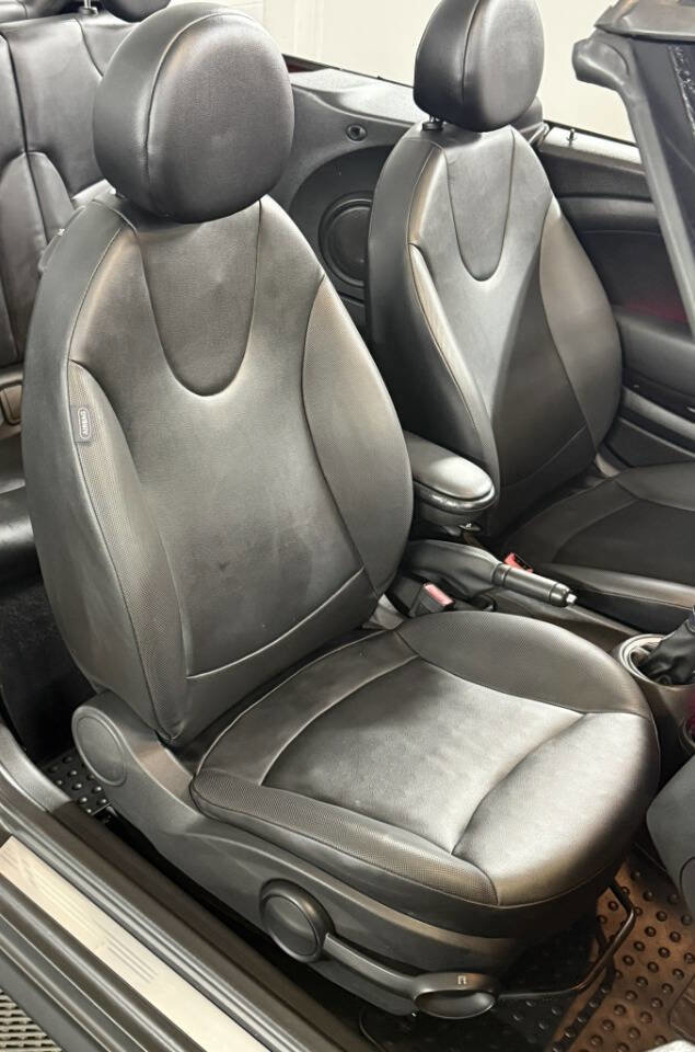 Used 2015 MINI Cooper Convertible image 11