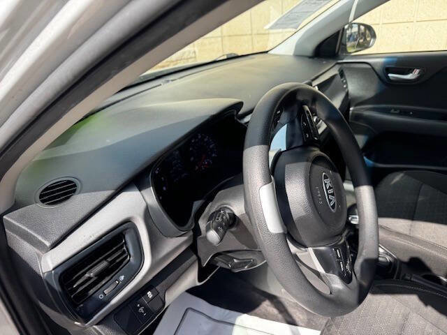 Used 2018 Kia Rio S image 31