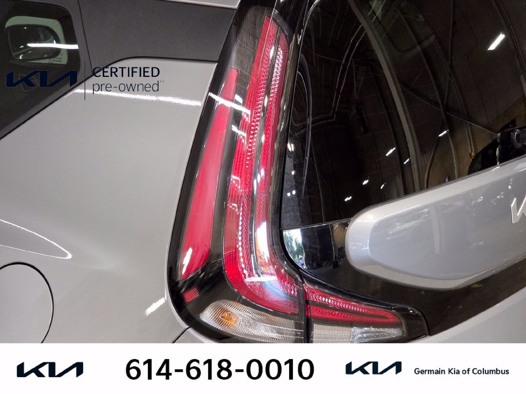 Certified 2025 Kia Soul LX w/ LX Technology Package FWD image 15