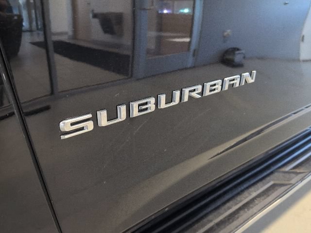 Used 2022 Chevrolet Suburban LS w/ Driver Alert Package AWD/4WD image 8