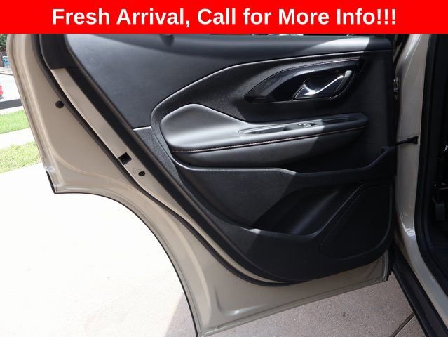 Certified 2022 GMC Terrain AT4 w/ Infotainment Package II AWD/4WD image 19