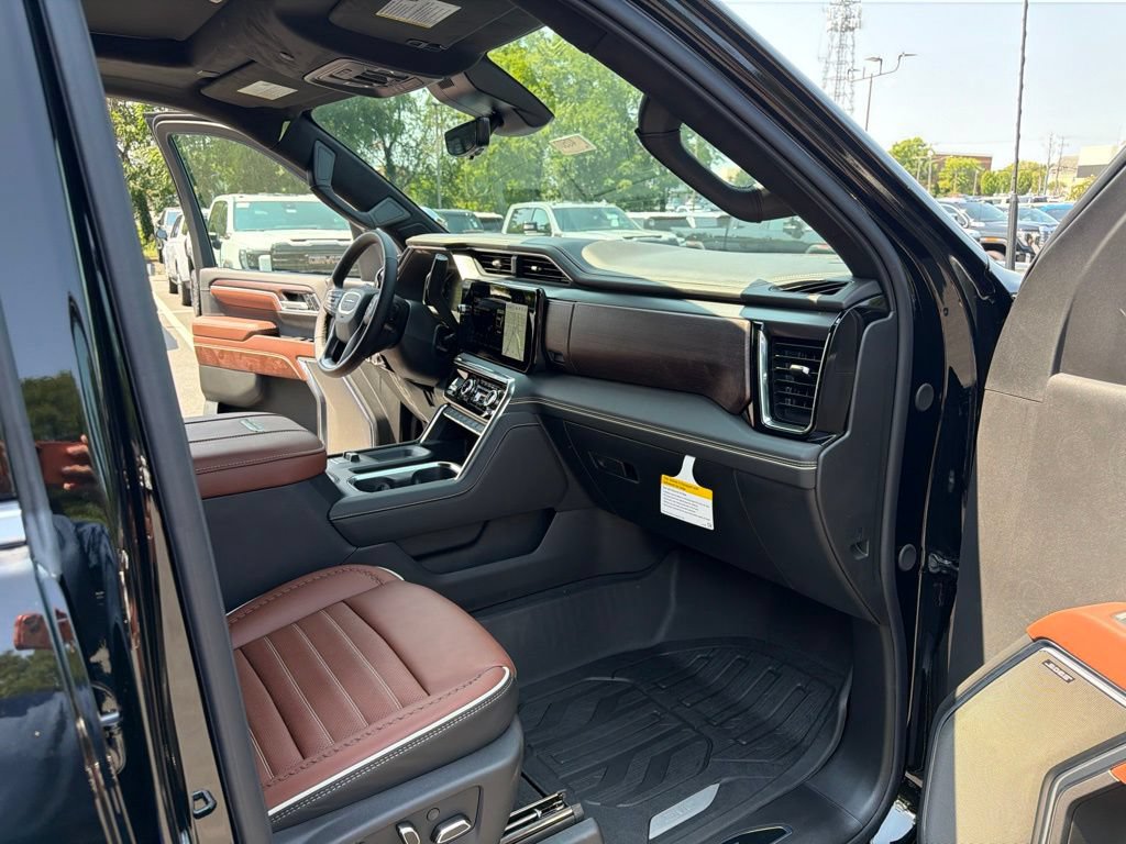 New 2026 GMC Sierra 2500 Denali Ultimate AWD/4WD image 16