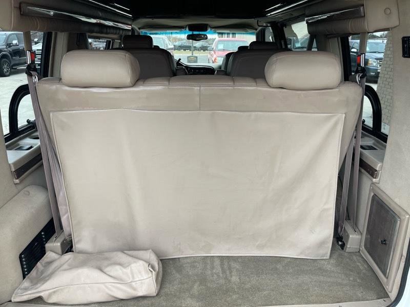 Used 2004 GMC Safari Conversion image 43