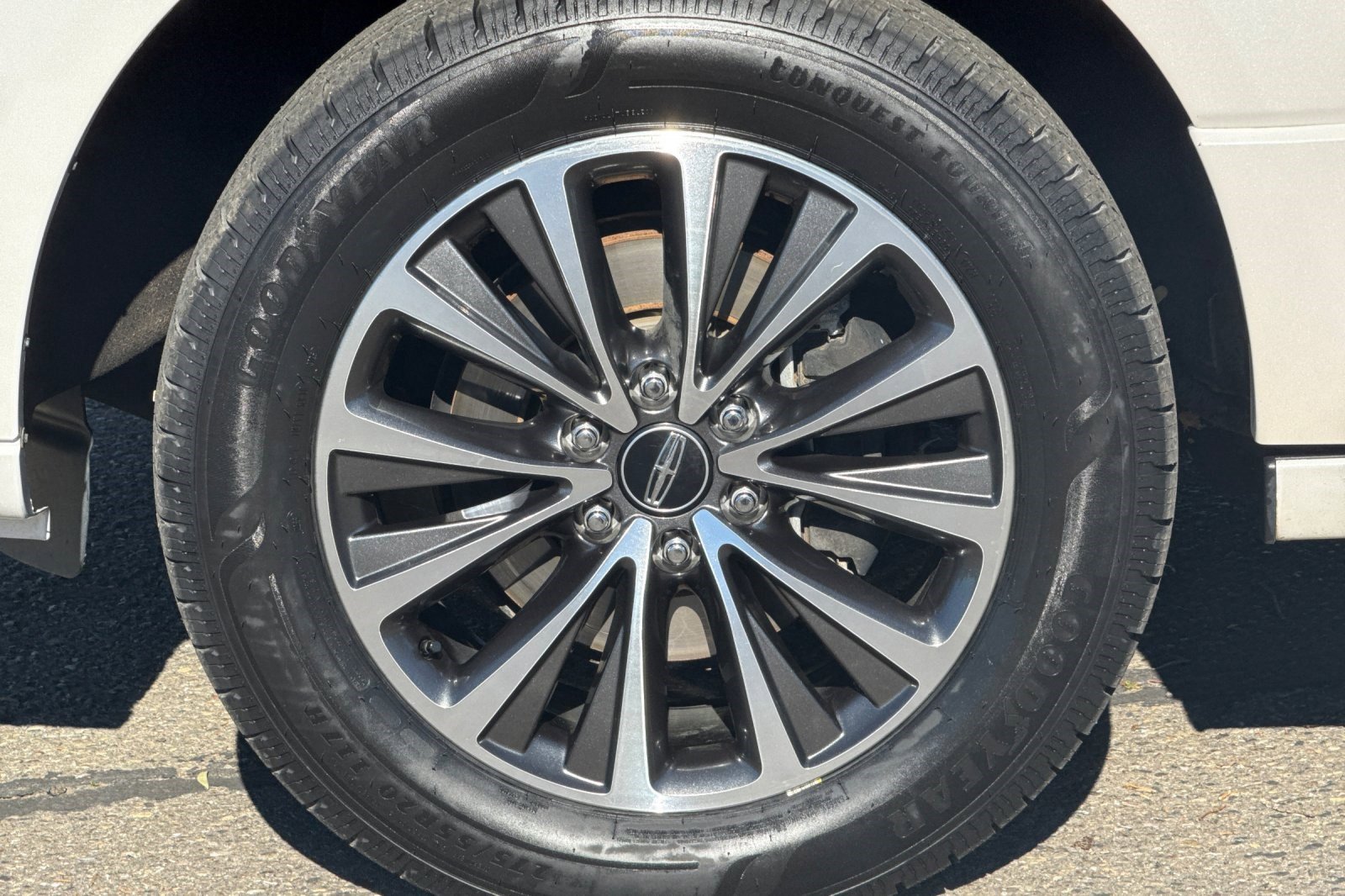 Used 2017 Lincoln Navigator Select image 35