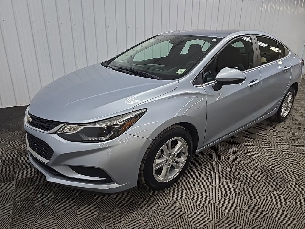 Used 2018 Chevrolet Cruze LT w/ Convenience Package image 8