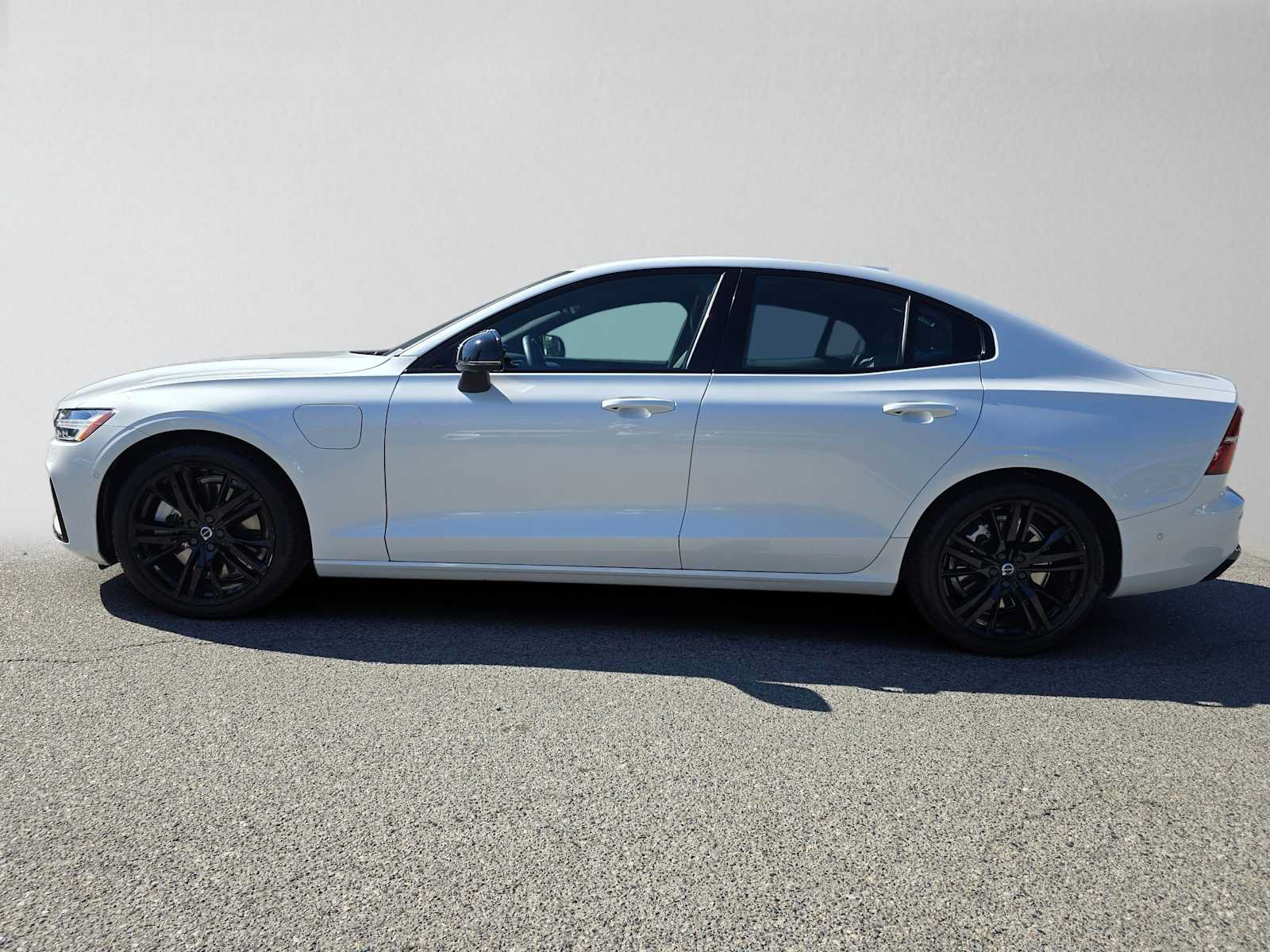 Certified 2024 Volvo S60 T8 Ultimate w/ Climate Package AWD/4WD image 7