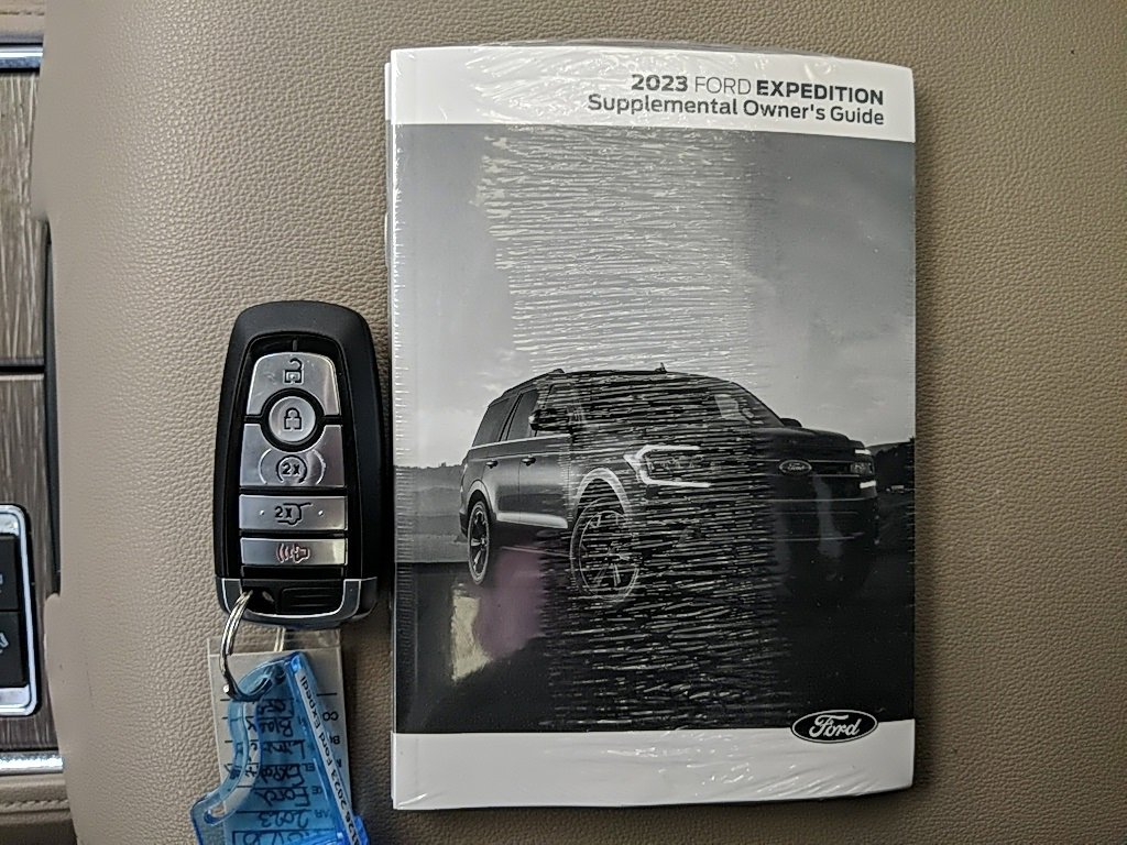 Used 2023 Ford Expedition Limited image 34