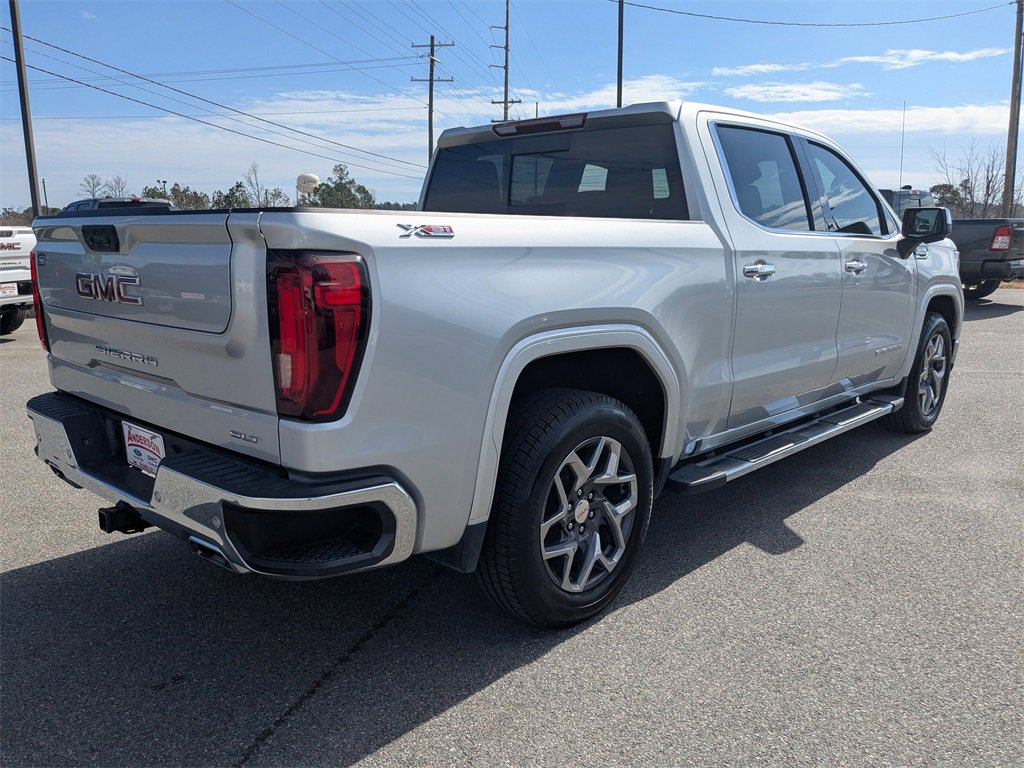 Used 2022 GMC Sierra 1500 SLT w/ SLT Premium Plus Package image 4