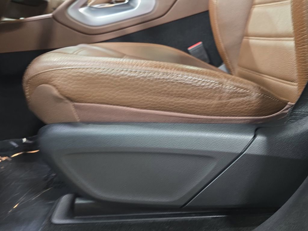 Used 2025 Mercedes-Benz GLE 450 4MATIC image 30