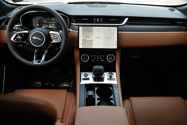 New 2026 Jaguar F-PACE R-Dynamic S image 32