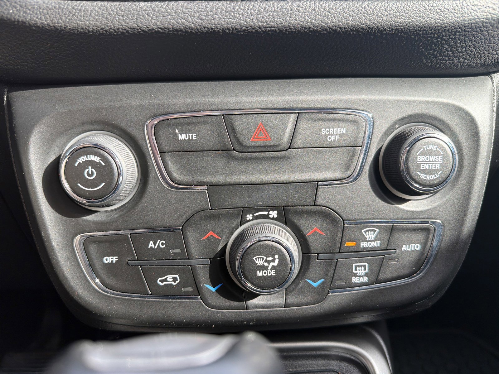 Used 2017 Jeep Compass Latitude w/ Popular Equipment Group image 20