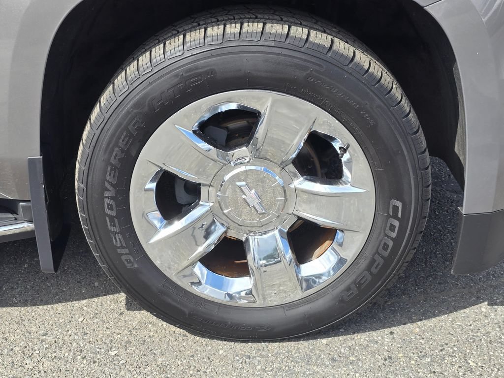 Used 2017 Chevrolet Suburban Premier AWD/4WD image 9