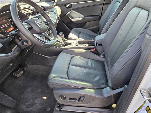 Used 2025 Audi Q3 2.0T Premium image 15