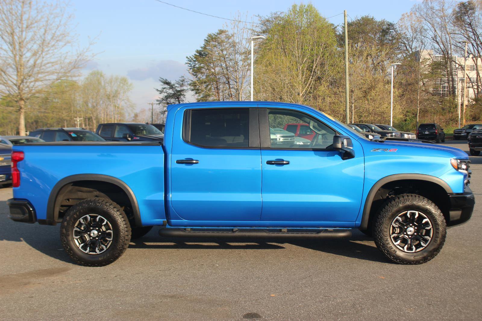 Used 2025 Chevrolet Silverado 1500 ZR2 w/ Technology Package image 8