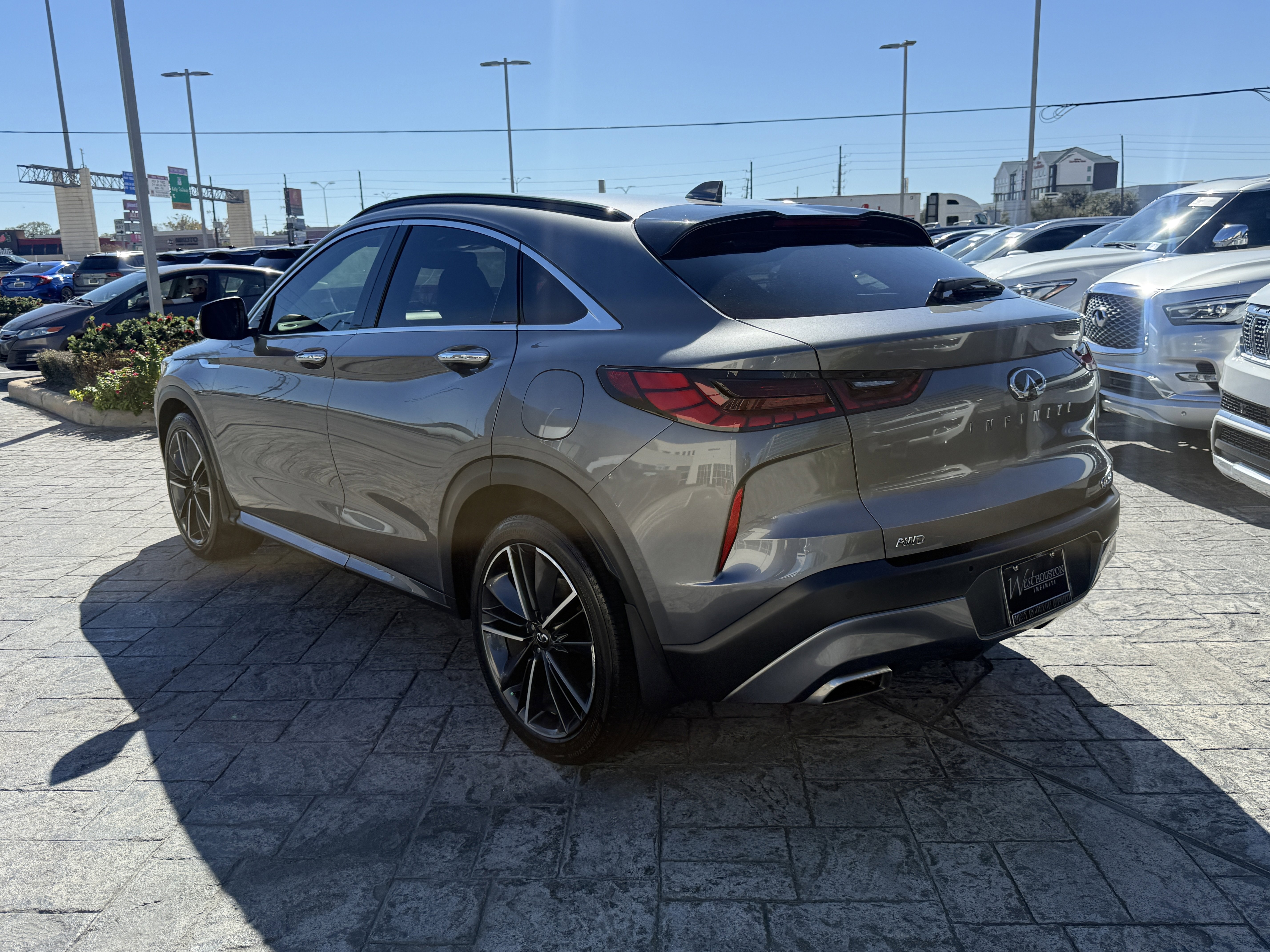 Certified 2023 INFINITI QX55 Luxe w/ Cargo Package image 5