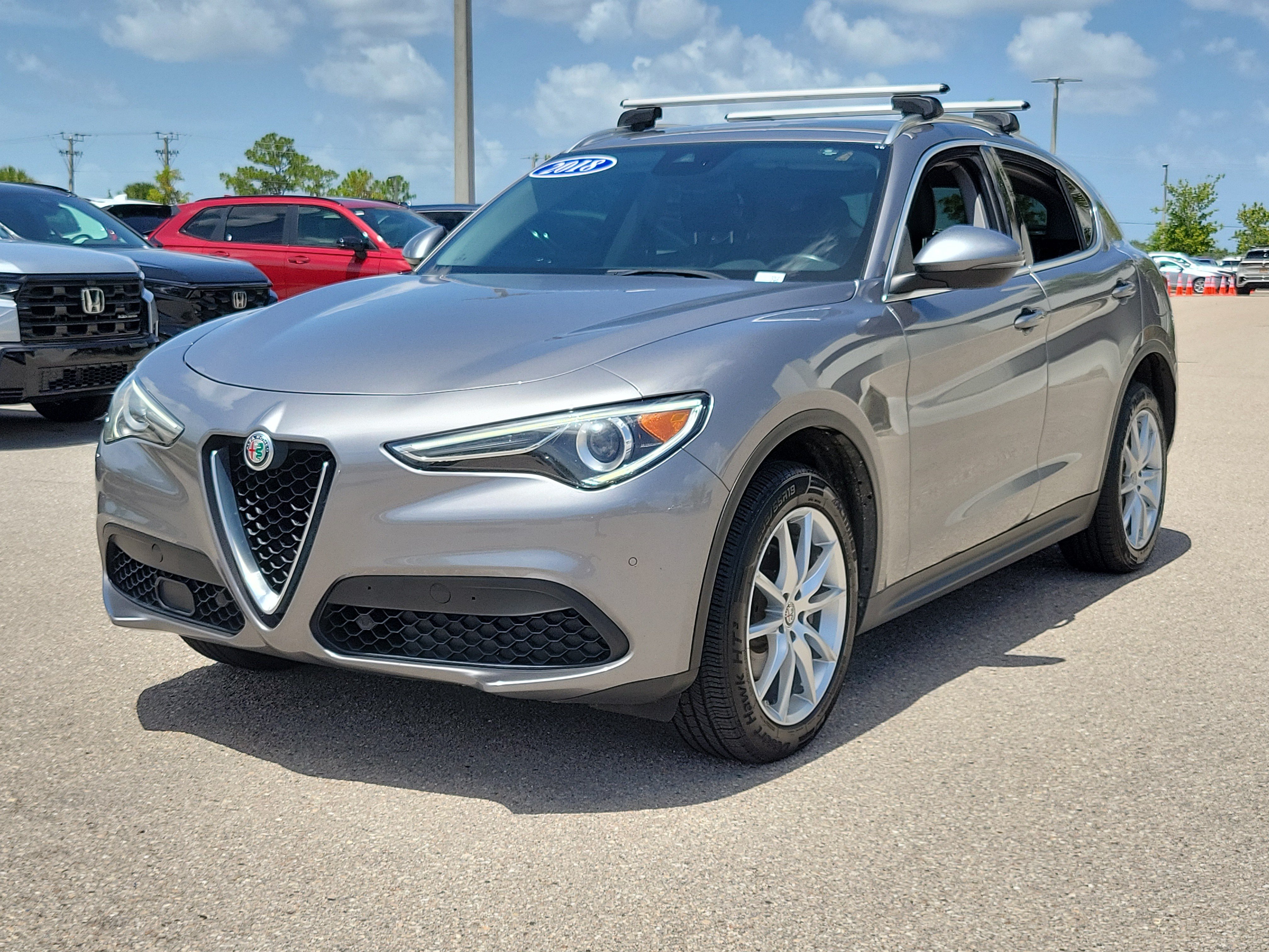 Used 2018 Alfa Romeo Stelvio Ti AWD/4WD image 3