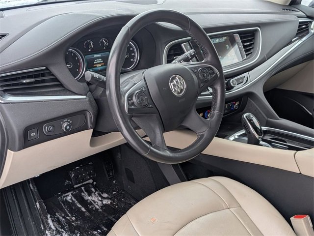 Certified 2018 Buick Enclave Essence image 11