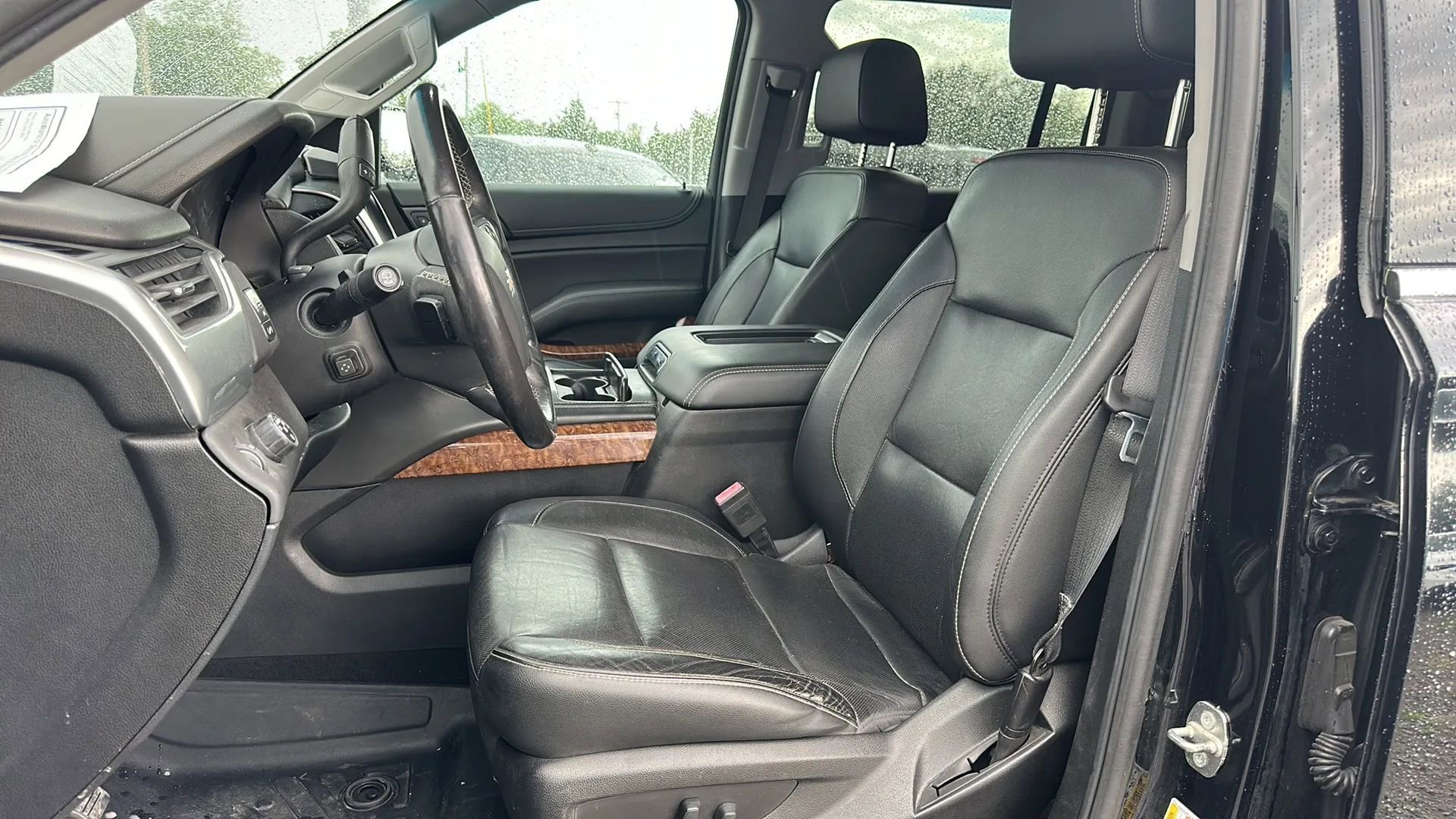 Used 2018 Chevrolet Suburban Premier RWD image 10