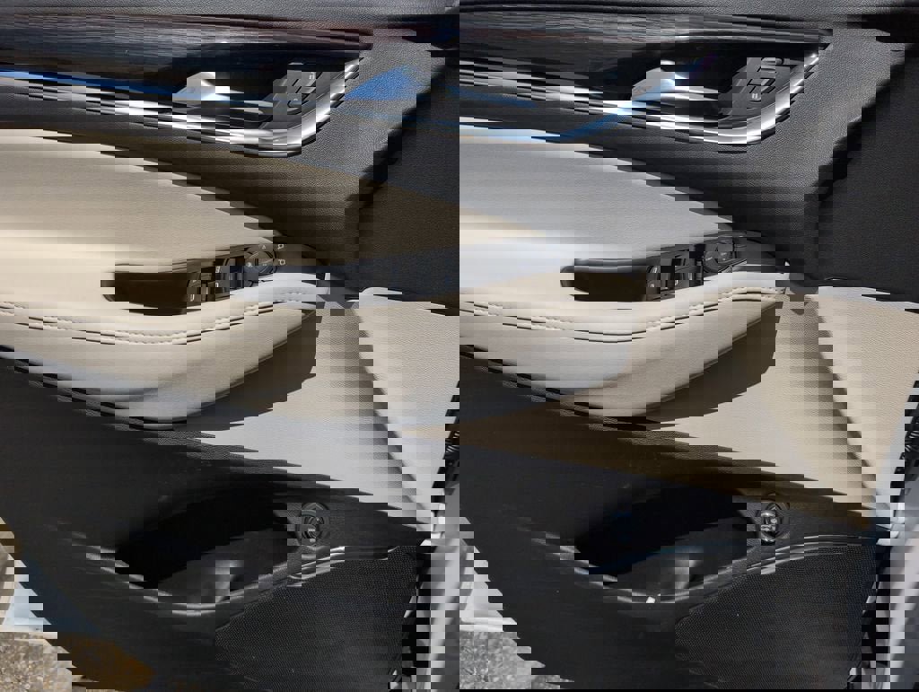 Used 2023 Buick Enclave Essence w/ Experience Buick Package image 14