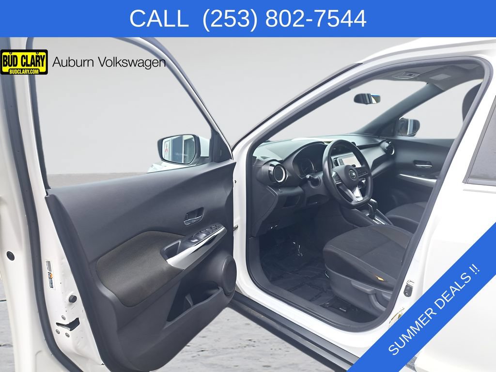 Used 2019 Nissan Kicks SV w/ Exterior Package FWD image 11