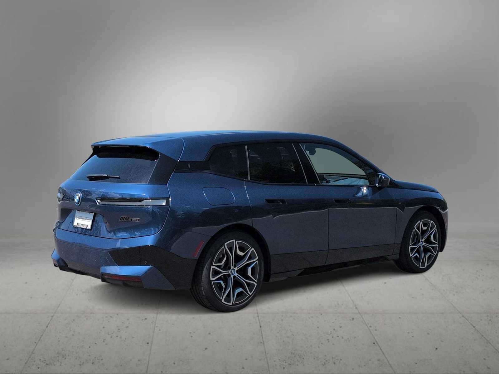 Used 2023 BMW iX M60 AWD/4WD image 8