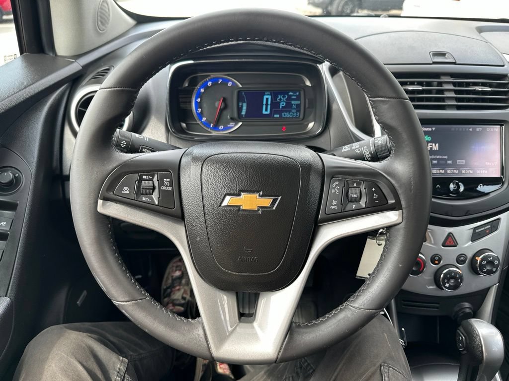 Used 2015 Chevrolet Trax LT w/ LT Sun and Sound Package FWD image 23