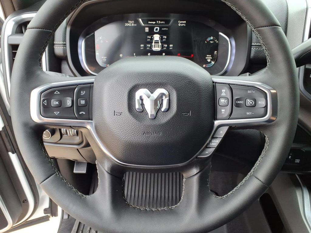 Used 2025 RAM 3500 Laramie AWD/4WD image 22