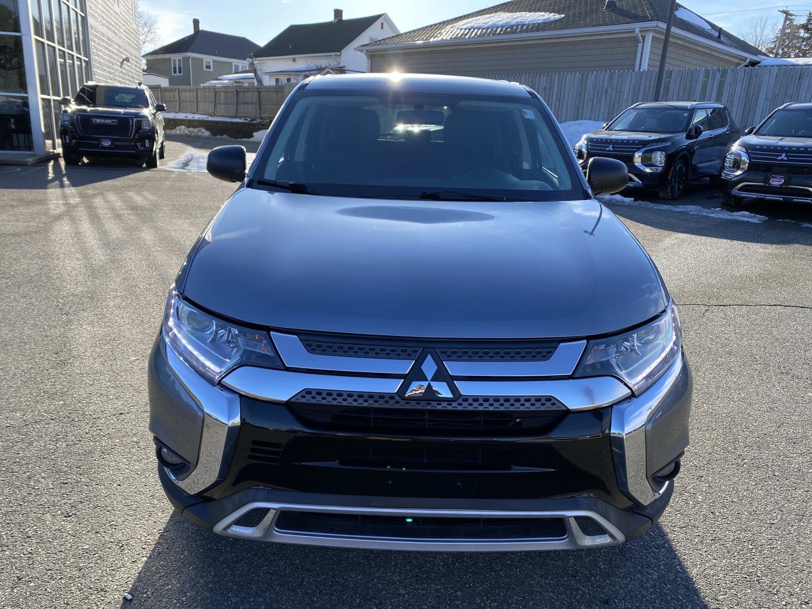 Used 2019 Mitsubishi Outlander ES image 10