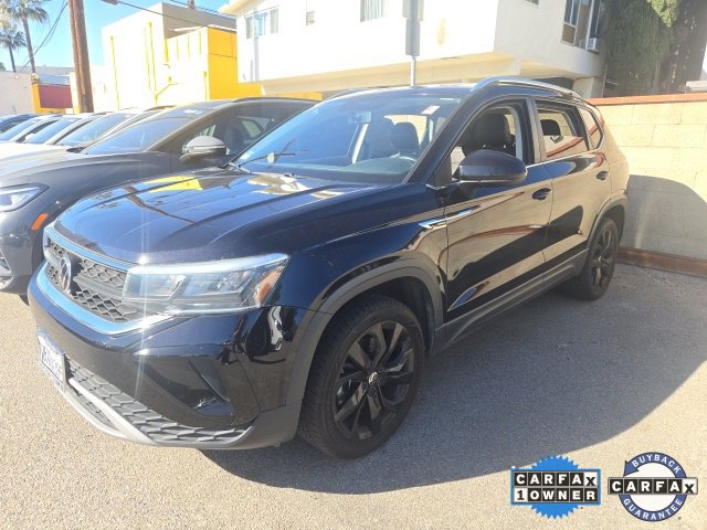 Used 2022 Volkswagen Taos SE w/ Panoramic Sunroof Package image 1