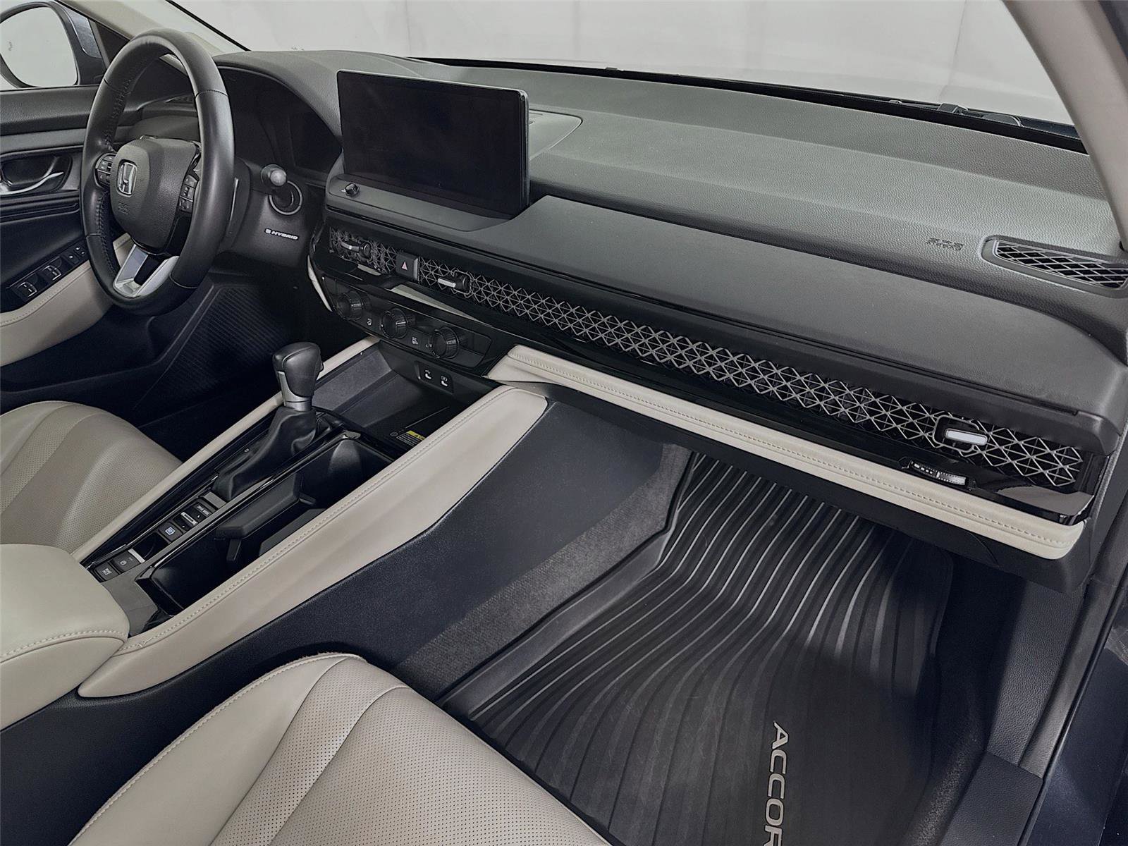 Used 2023 Honda Accord Touring image 30