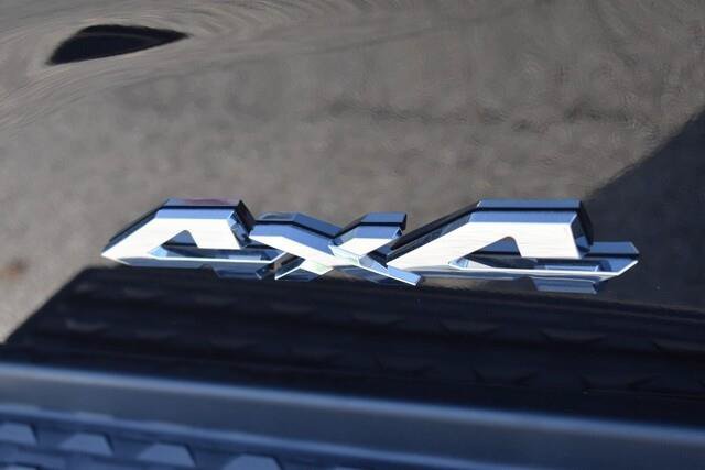Used 2025 RAM 3500 Limited AWD/4WD image 25