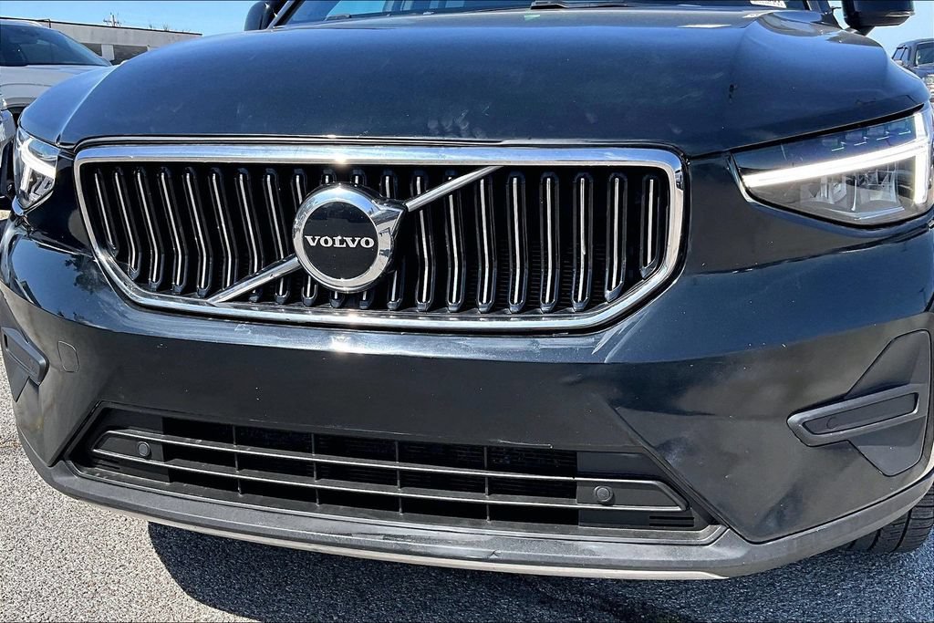 Used 2025 Volvo XC40 B5 Core AWD/4WD image 38