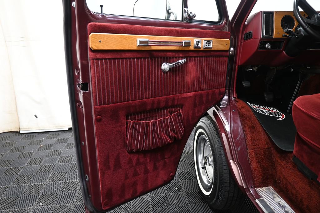 Used 1990 Chevrolet G20 RWD image 19