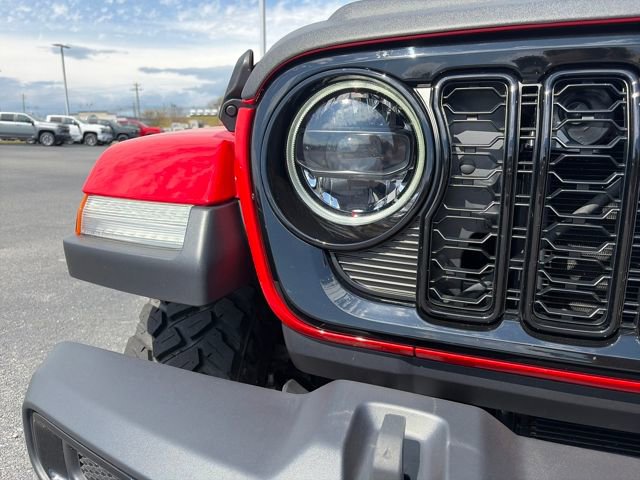 Used 2024 Jeep Gladiator Sport AWD/4WD image 14