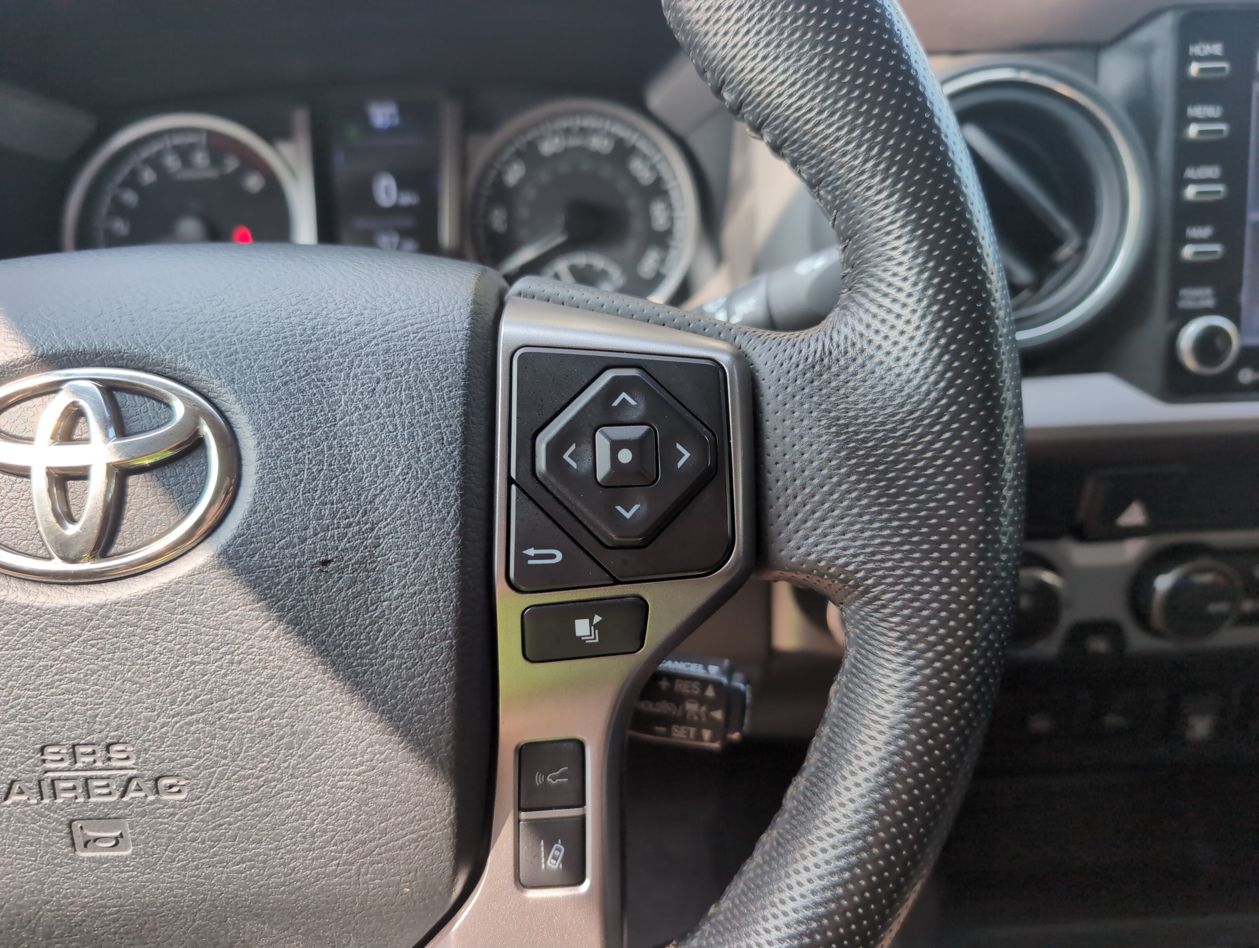 Used 2023 Toyota Tacoma SR5 AWD/4WD image 20
