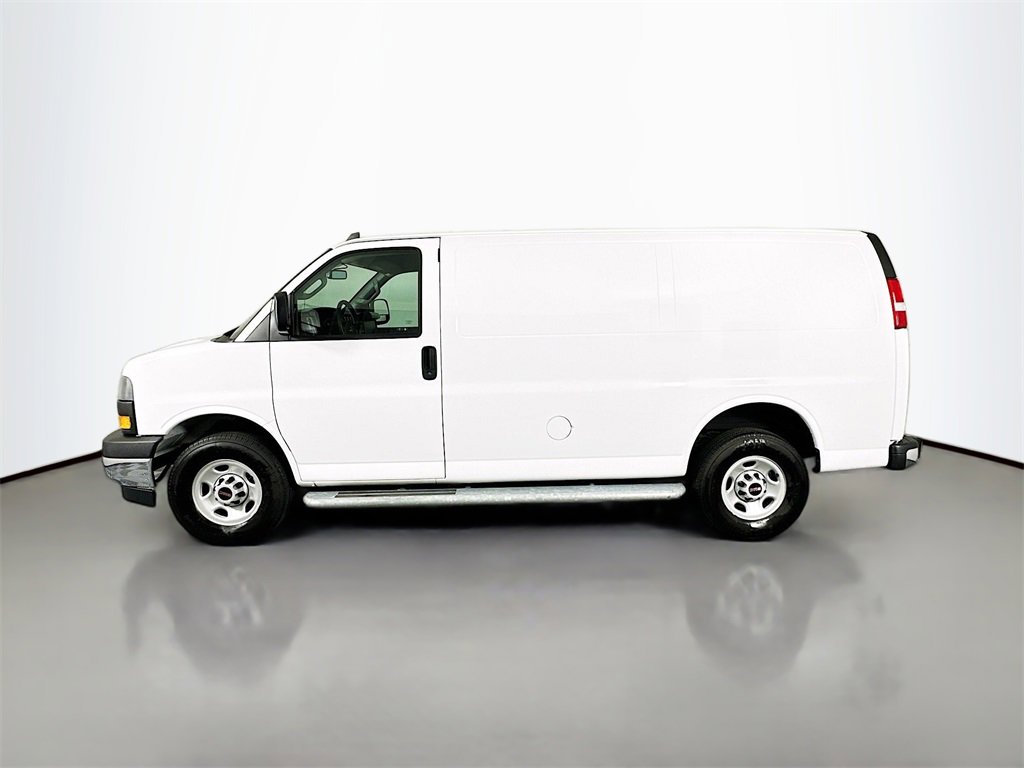 Used 2023 GMC Savana 2500 w/ Driver Convenience Package image 4