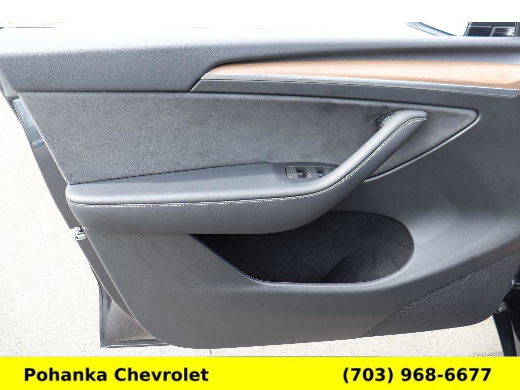 Used 2024 Tesla Model Y Long Range RWD image 18