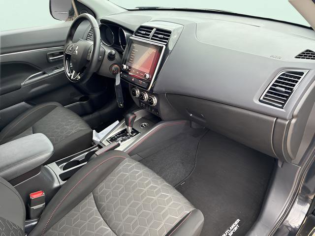 Used 2025 Mitsubishi Outlander Sport ES image 12