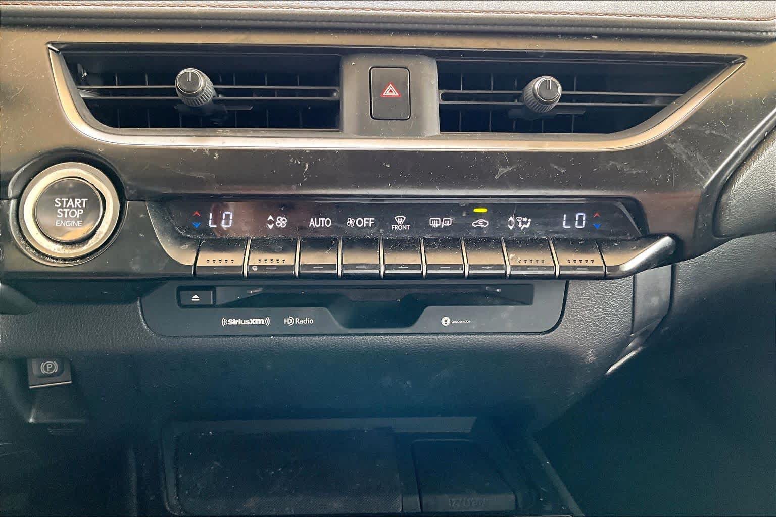 Used 2019 Lexus UX 200 FWD image 30