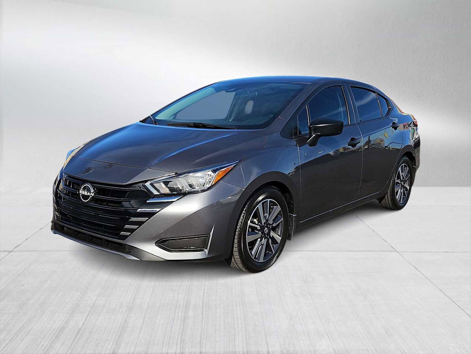 Used 2023 Nissan Versa S w/ S Plus Package image 4