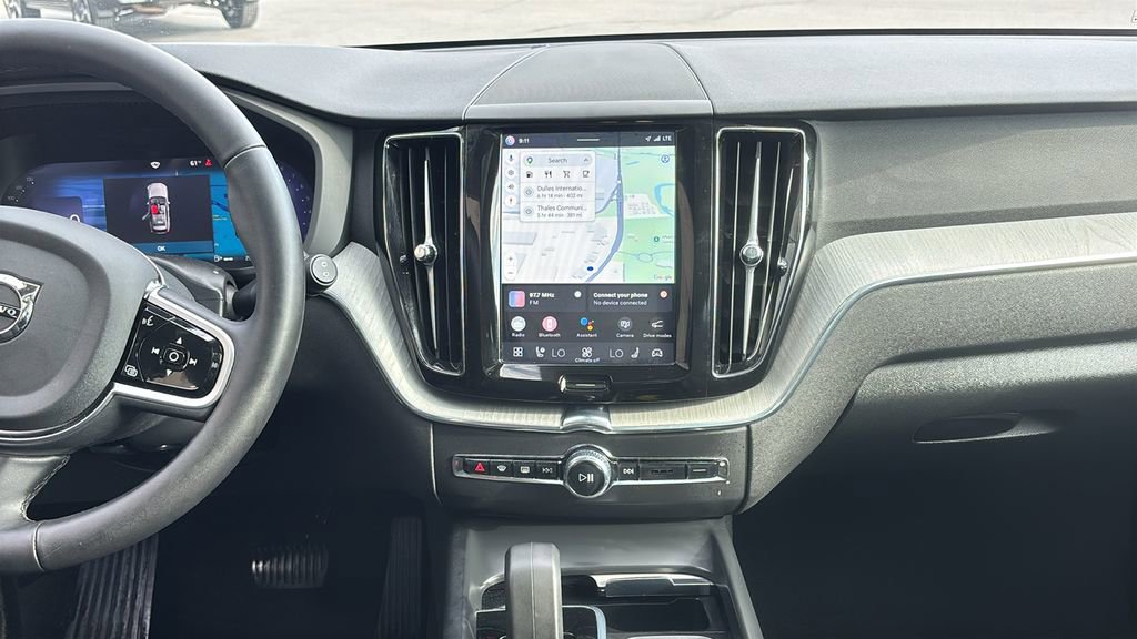 Certified 2025 Volvo XC60 B5 Plus AWD/4WD image 6