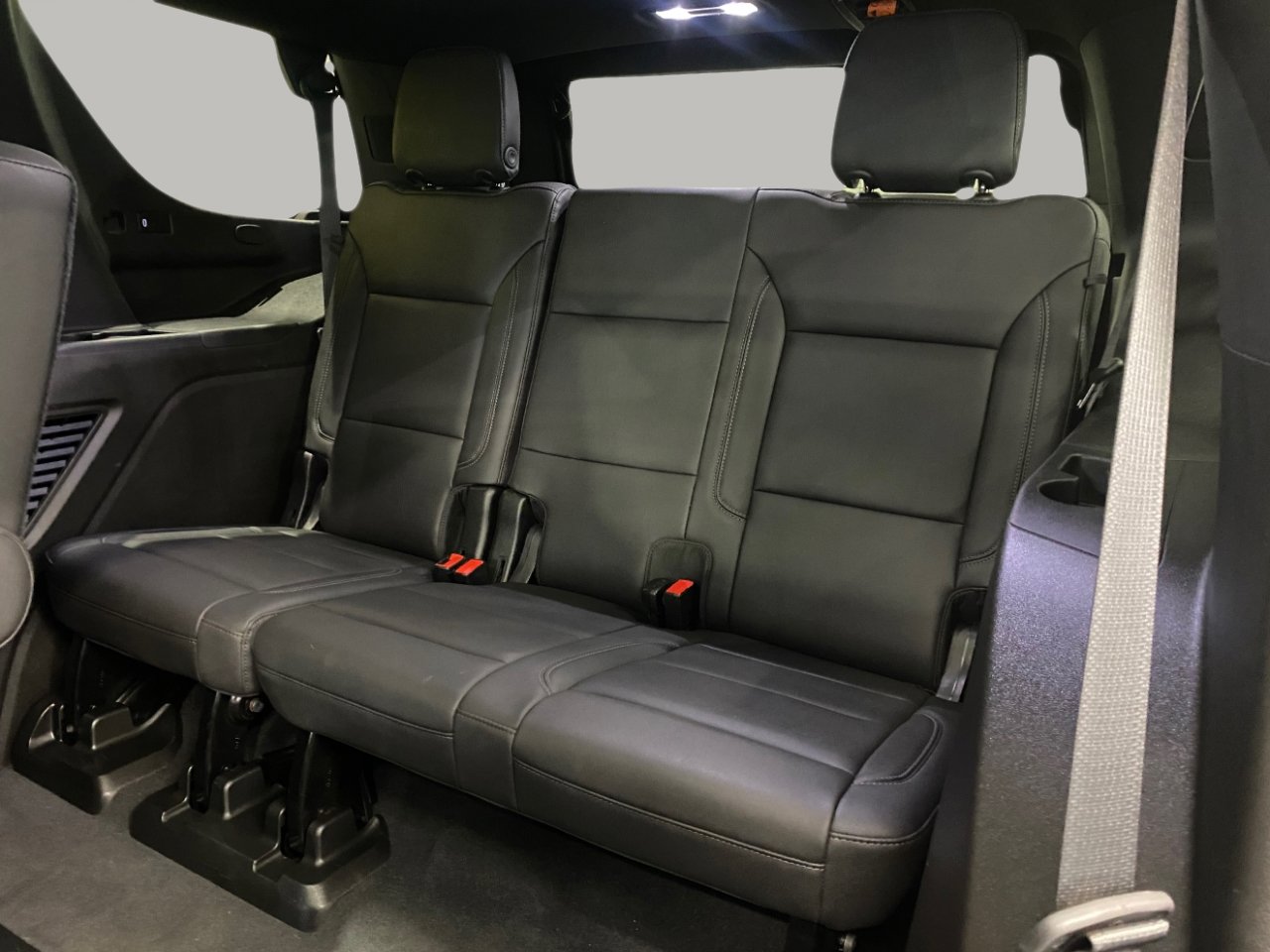 Used 2021 Chevrolet Tahoe Z71 w/ Rear Media and Nav Package image 22