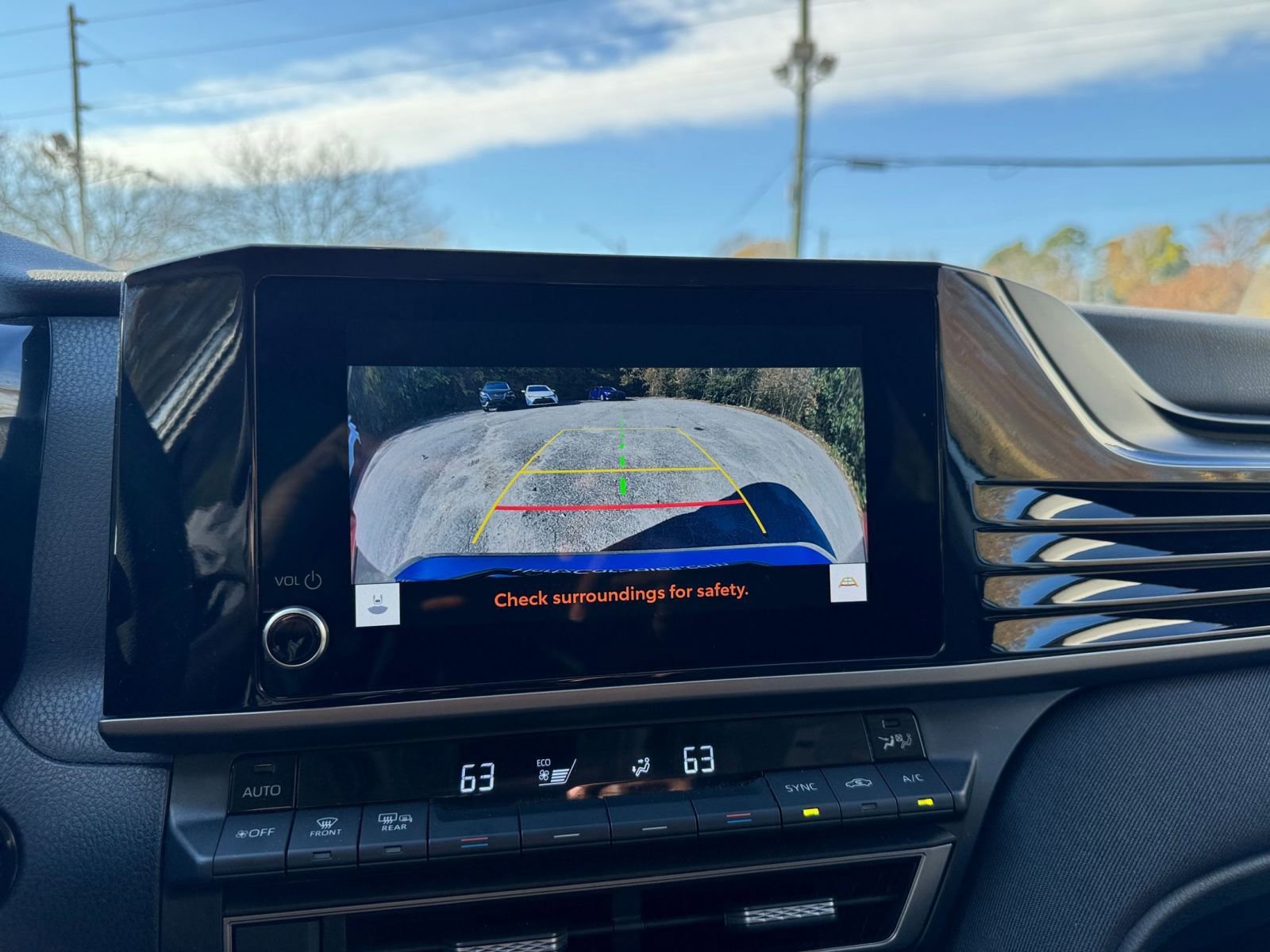 Used 2025 Toyota Camry LE image 17