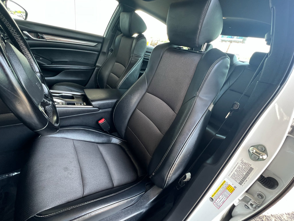 Used 2018 Honda Accord Sport image 13