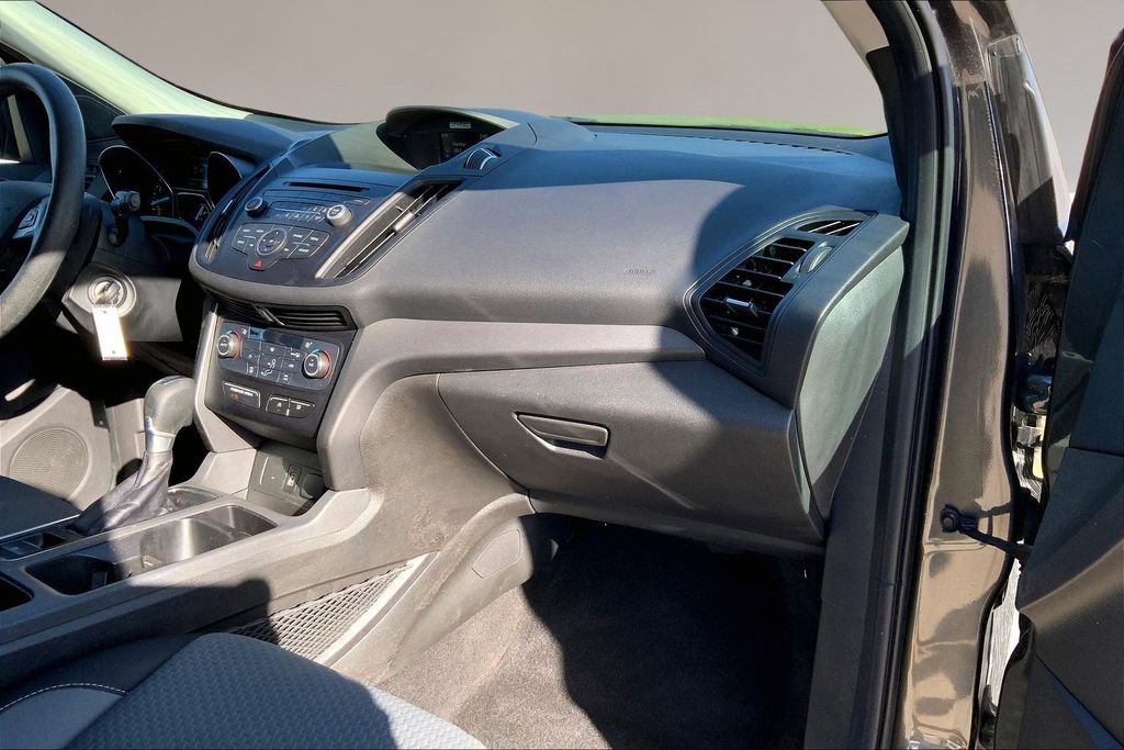 Used 2017 Ford Escape SE image 16