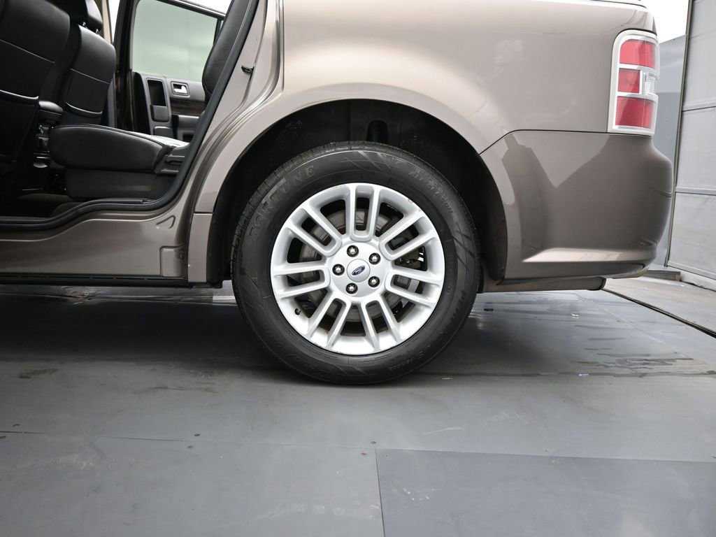 Certified 2019 Ford Flex SEL w/ Equipment Group 202A image 24