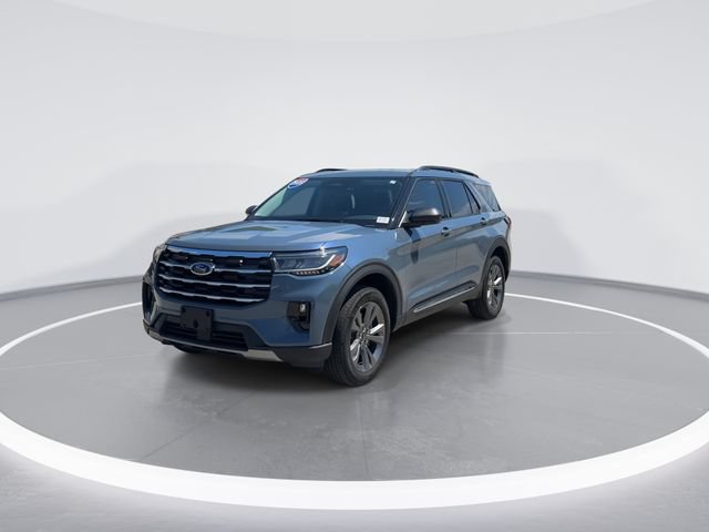 Used 2025 Ford Explorer Active w/ Active Comfort Package AWD/4WD image 3