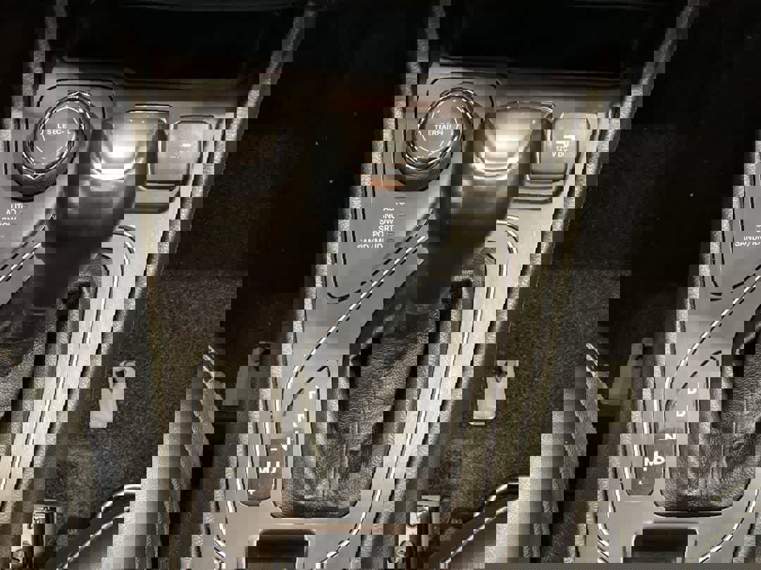 Used 2019 Jeep Cherokee Latitude Plus image 22