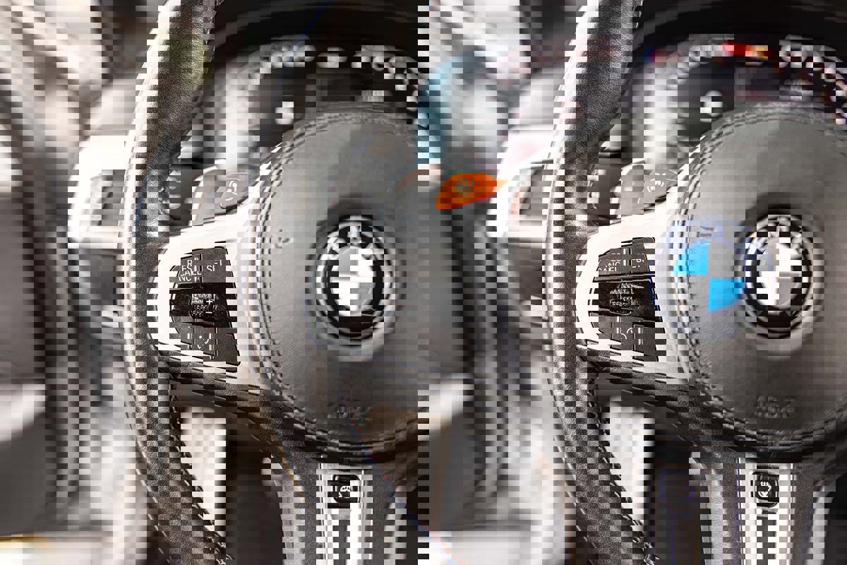 Used 2020 BMW M5 w/ Executive Package image 25