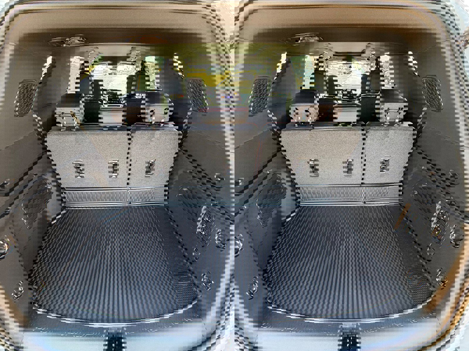 New 2026 Chevrolet Traverse RS image 18